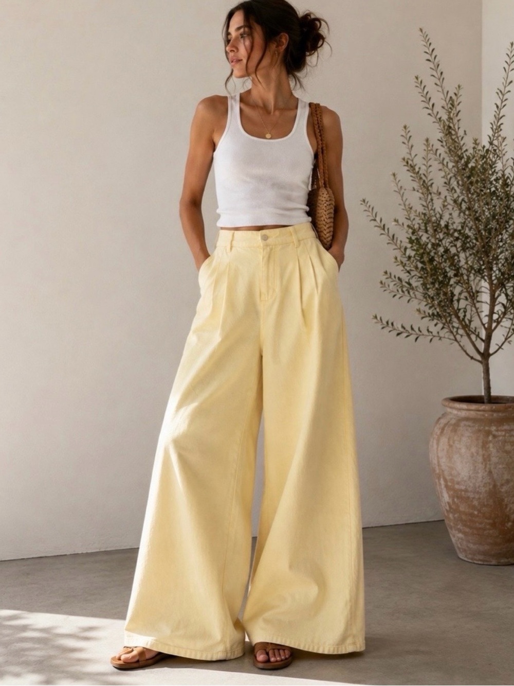 Avec Les Filles Wide-Leg High-Rise Pants in Pale Yellow size 28